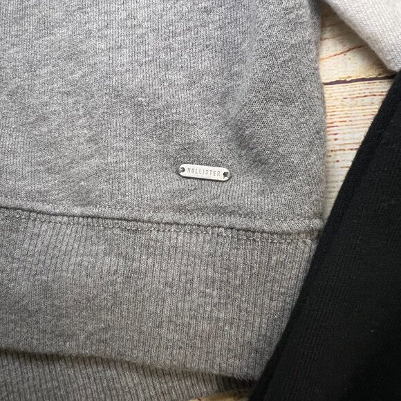 Hollister Gray Black White Colorblock Crop Sweatshirt Mock Neck Womens Small - Picture 9 of 10